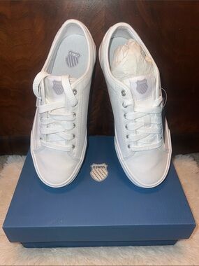 K•SWISS WOMEN’S PORT LOW SNEAKER
